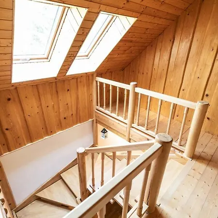Ocarujuci Dreveny Dom V Prirodnom Prostredi Feriehus *