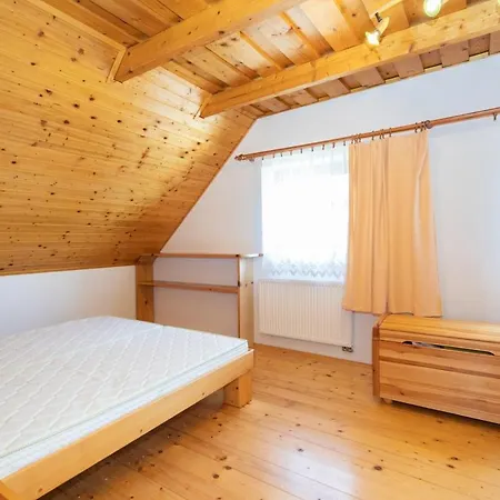 Ocarujuci Dreveny Dom V Prirodnom Prostredi * Kordiky