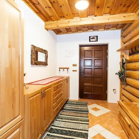 Ocarujuci Dreveny Dom V Prirodnom Prostredi Feriehus Kordiky
