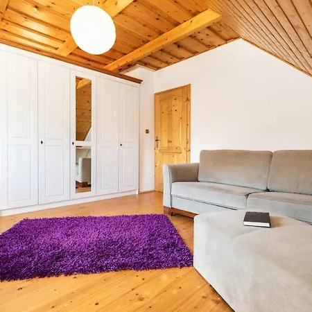 Ocarujuci Dreveny Dom V Prirodnom Prostredi بيت للعطل Kordiky