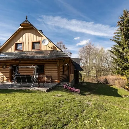 بيت للعطل Ocarujuci Dreveny Dom V Prirodnom Prostredi *