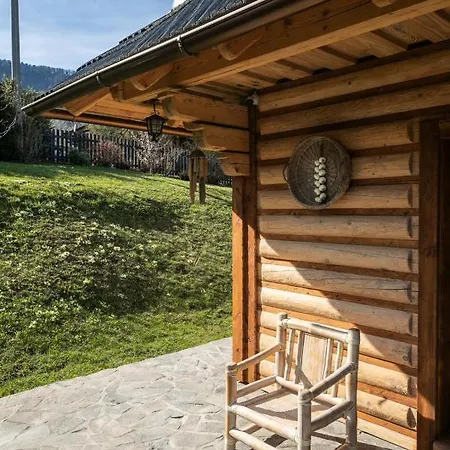 Feriehus Ocarujuci Dreveny Dom V Prirodnom Prostredi Kordiky