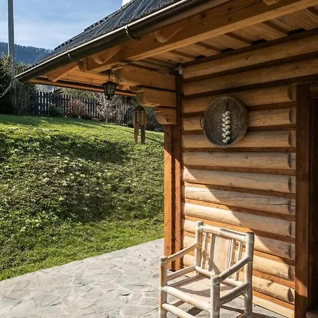 بيت للعطل Ocarujuci Dreveny Dom V Prirodnom Prostredi Kordiky